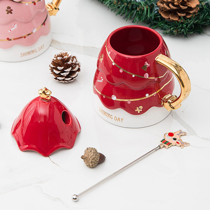 Ceramic mug with lid for Christmas, a cute and stylish mug for your bestie. Large capacity drinking cup for home use.
